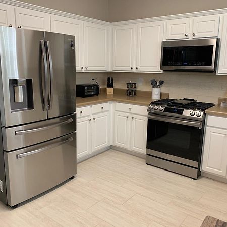 Enjoy This Amazing Home With Porch & Grill Near Dt Woodstock Room photo