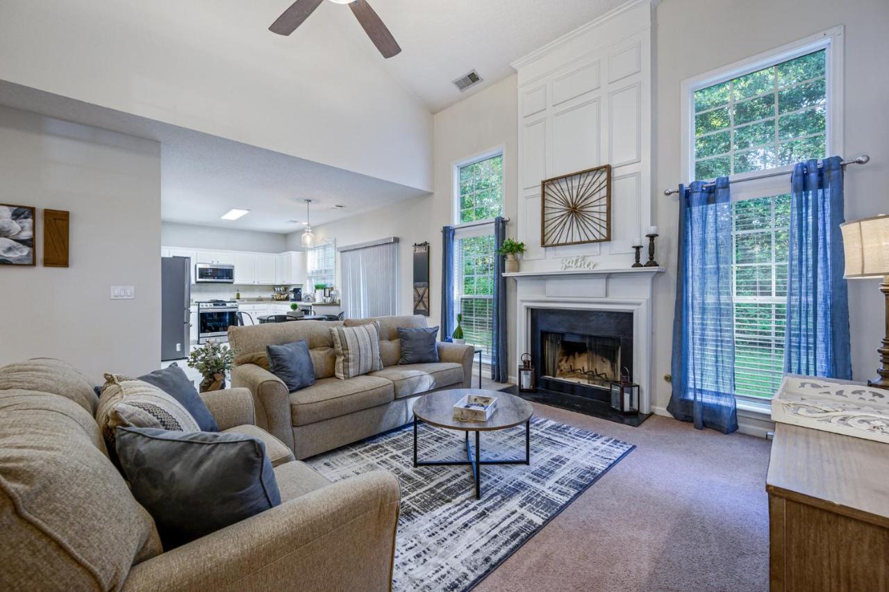 Enjoy This Amazing Home With Porch & Grill Near Dt Woodstock Exterior photo