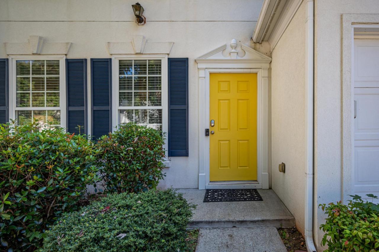 Enjoy This Amazing Home With Porch & Grill Near Dt Woodstock Exterior photo