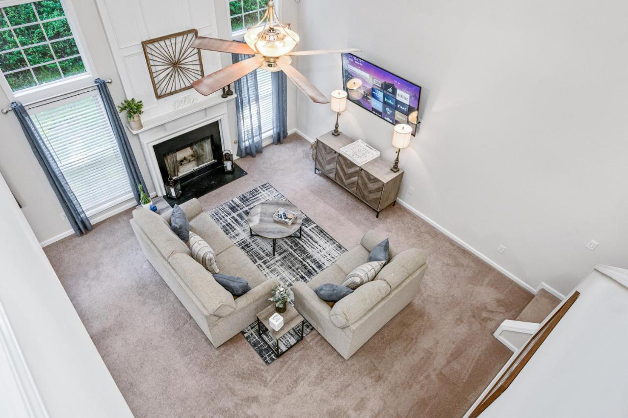 Enjoy This Amazing Home With Porch & Grill Near Dt Woodstock Exterior photo