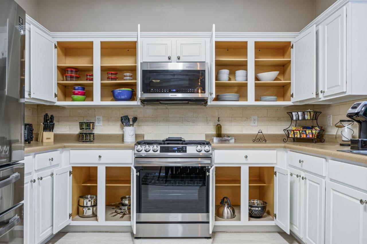 Enjoy This Amazing Home With Porch & Grill Near Dt Woodstock Exterior photo