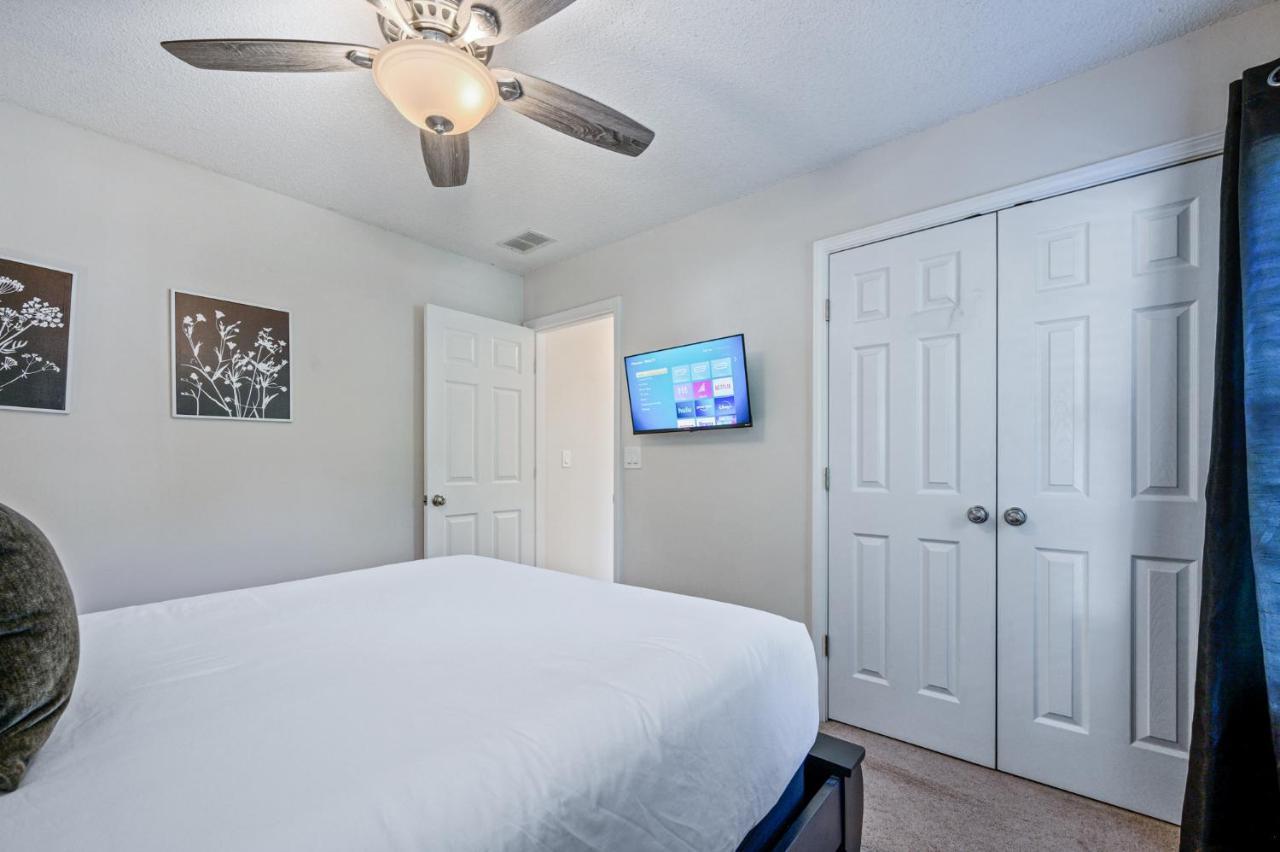 Enjoy This Amazing Home With Porch & Grill Near Dt Woodstock Exterior photo