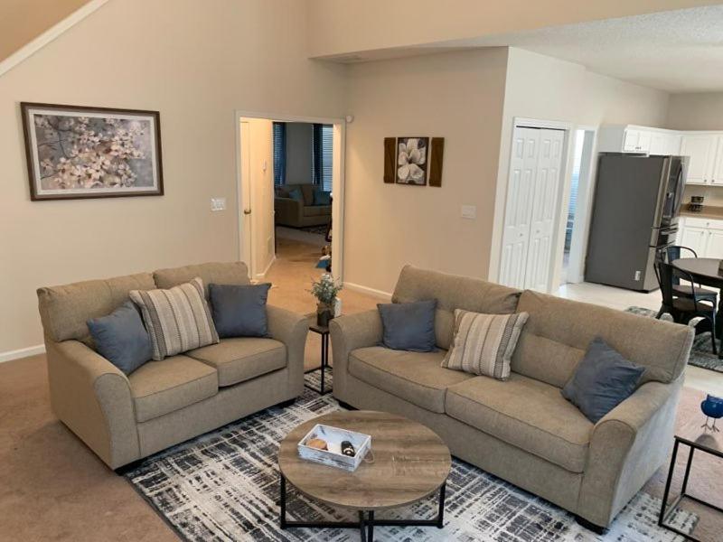 Enjoy This Amazing Home With Porch & Grill Near Dt Woodstock Exterior photo